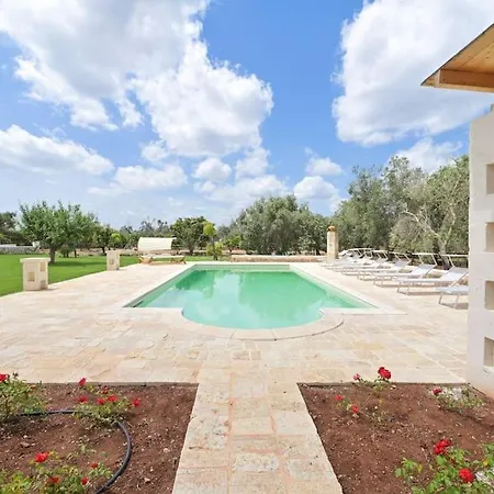 Trulli Tra Gli Ulivi * オストゥーニ