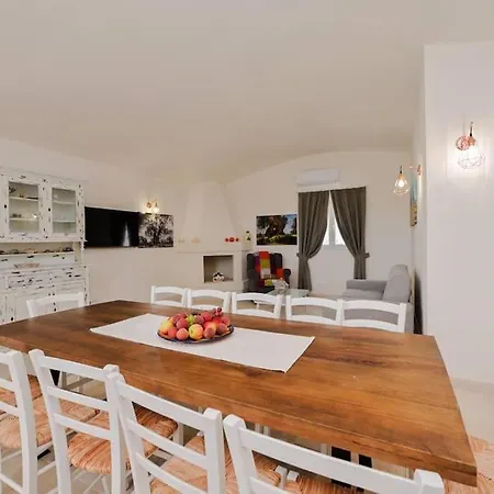 Trulli Tra Gli Ulivi * オストゥーニ